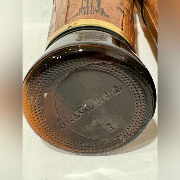 Vintage Siesta Ware “New York City” Glasses – Set of 4 with Walnut Wood Jacket - Picture 9 of 9